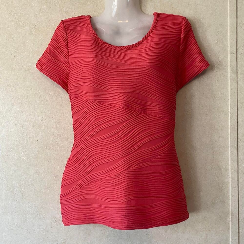 Coco Bianco Wave Pattered Round Neck Short SLeeve Blouse for Women Pink Medium